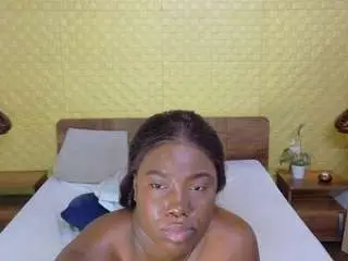 Naomhy  live sex cam