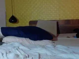 Naomhy  live sex cam
