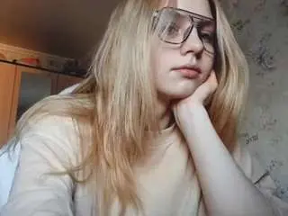 Thanhstrathy  live sex cam