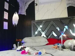 Charlottee-4  live sex cam