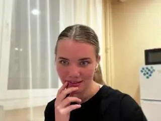 Corinnedieffenbach  live sex cam