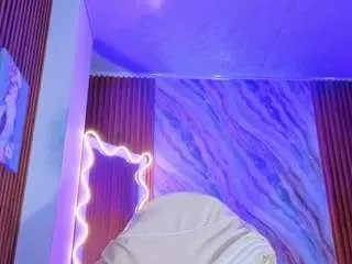 Penelope-tay  live sex cam