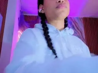 Penelope-tay  live sex cam