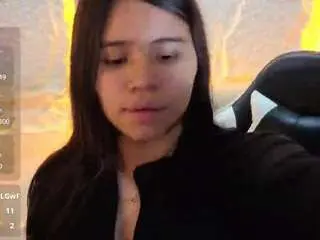 Roxane-luxeh  live sex cam