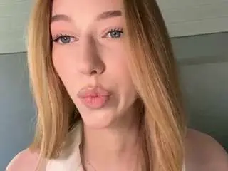 Laraethurrell  live sex cam