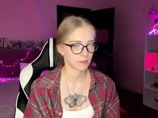 Daniaoetzel  live sex cam