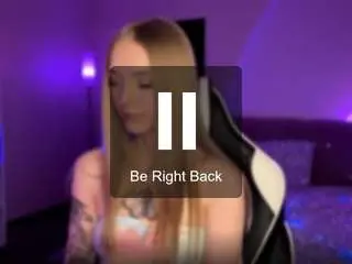 Daniaoetzel  live sex cam