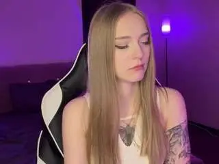 Daniaoetzel  live sex cam