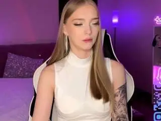 Daniaoetzel  live sex cam