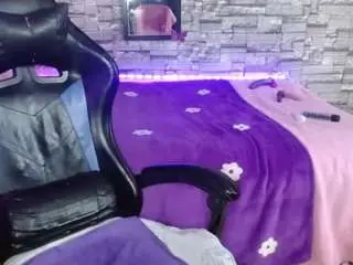 Jhuliahillss  live sex cam