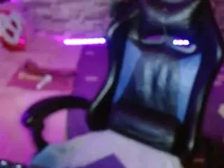 Jhuliahillss  live sex cam
