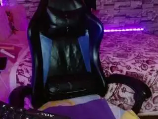 Jhuliahillss  live sex cam