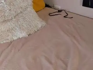 Kloe-s  live sex cam