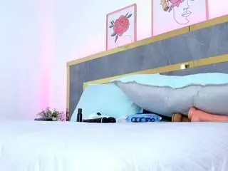 Jenifer-lux  live sex cam