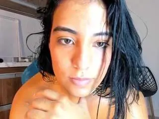Jenifer-lux  live sex cam