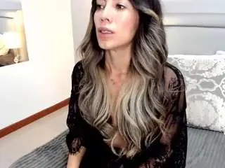Mili-moon  live sex cam