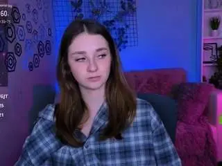 Naomi-pratt  live sex cam