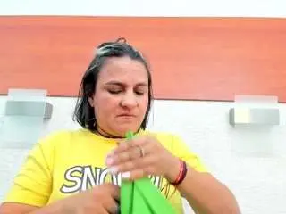 Aliicee-green  live sex cam