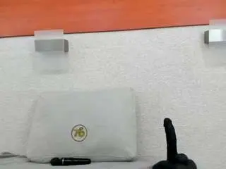 Aliicee-green  live sex cam