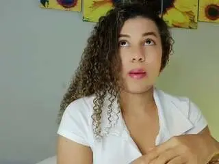 Angie-leonn  live sex cam