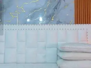 Kinkyhousewifee  live sex cam