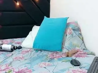 Kinkyhousewifee  live sex cam