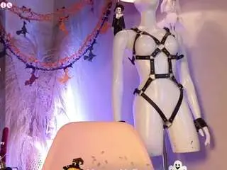 Connie-cutee  live sex cam