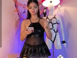 Connie-cutee  live sex cam