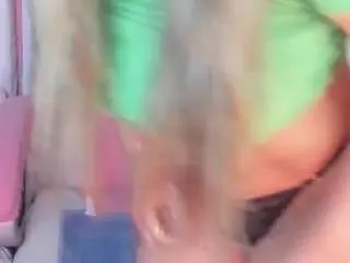 Manelyk22  live sex cam