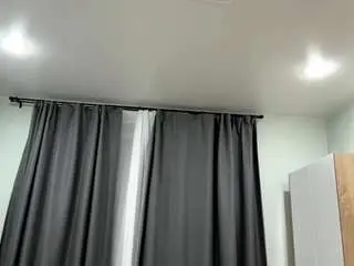 Roselinereemer  live sex cam