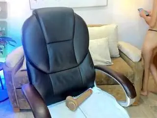 Shary-leon  live sex cam