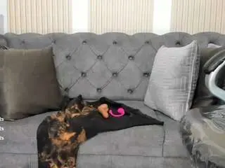 Shary-leon  live sex cam