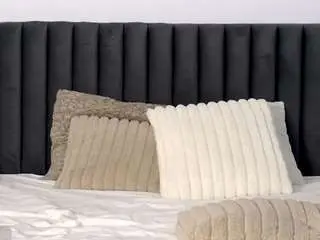 Anniasummer  live sex cam
