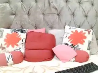 Hotbabe35  live sex cam