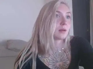 Tattoobbgirl  live sex cam