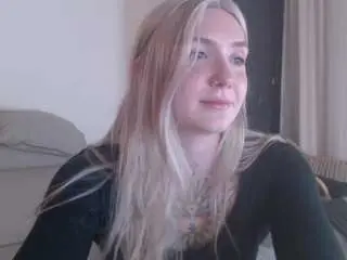 Tattoobbgirl  live sex cam