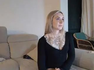 Tattoobbgirl  live sex cam