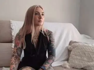 Tattoobbgirl  live sex cam