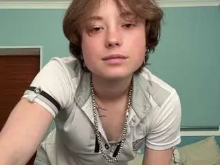Adrienemartire  live sex cam