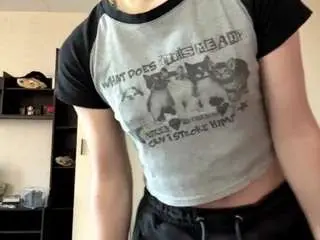 Adrienemartire  live sex cam