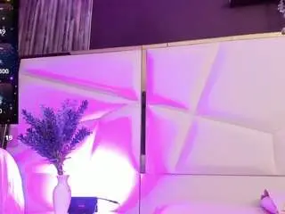 April-bowie  live sex cam