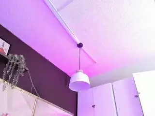 April-bowie  live sex cam