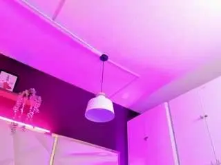 April-bowie  live sex cam