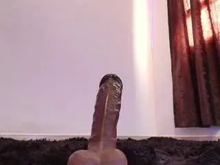 April-bowie  live sex cam