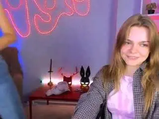 Kitniss-dreamy  live sex cam