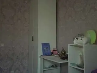 Lynettehuebschman  live sex cam