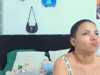 Sara-mia  live sex cam