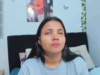 Sara-mia  live sex cam