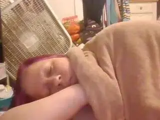 Starlight1983  live sex cam