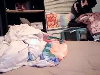 Starlight1983  live sex cam